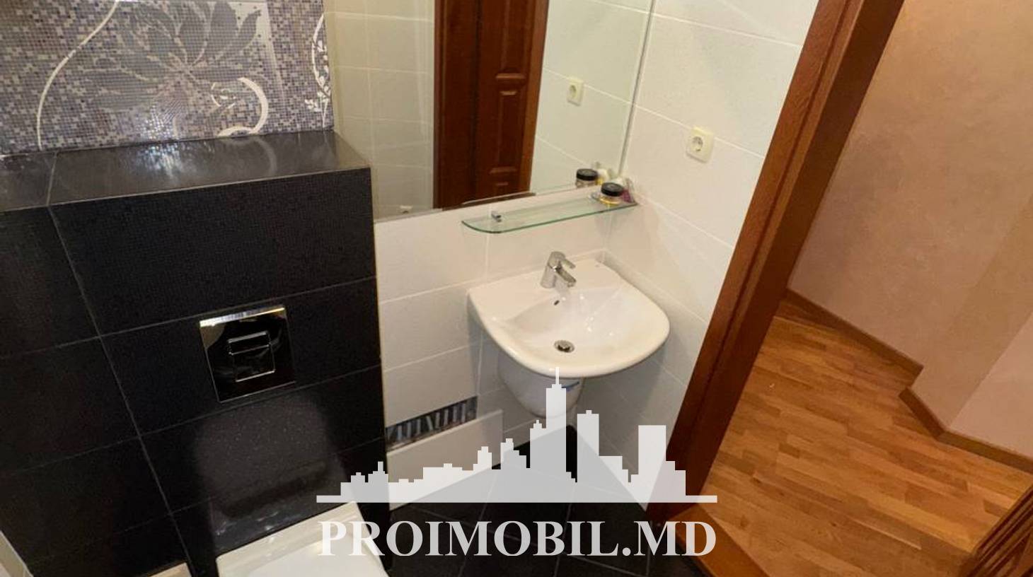 https://images.proimobil.md/CfD0s9ZuHQNP3HbCqgNgfVeMl2xKO6ip8Avt-q8NDu8/watermark:0.75:so:0:30:0.39/resize:fill:1460:816:1/gravity:ce/bG9jYWw6Ly8vZXN0YXRlL2xyLzY0MGIxYTc1LWU4YWUtNDc0Yi05NmU1LWI2NDE1YzQ4NmU3NC5qcGVn