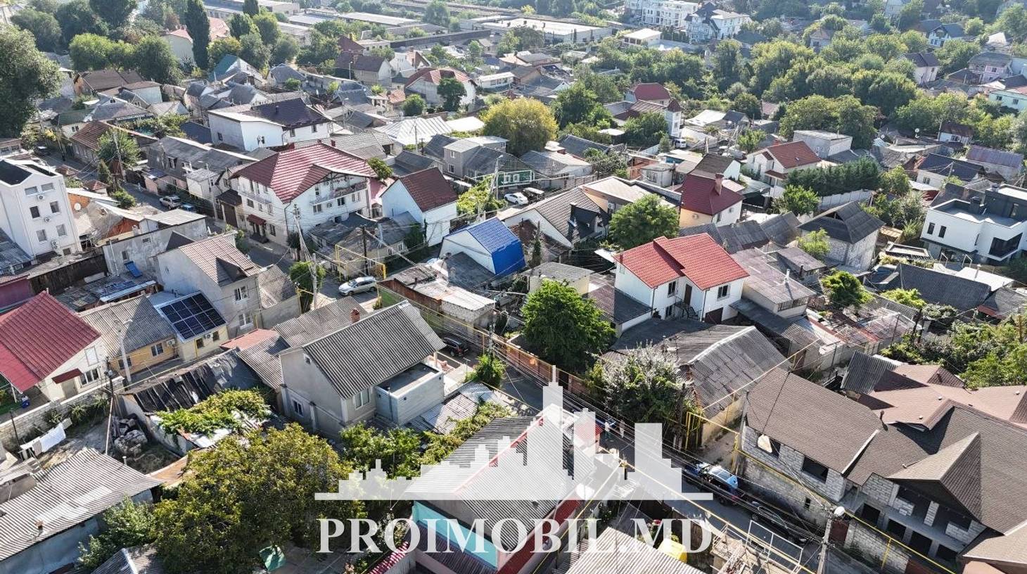 https://images.proimobil.md/CfVuah8d-i49Q59cphdQTLcEBGUbr0A_BrOXEMSv6uI/watermark:0.75:so:0:30:0.39/resize:fill:1460:816:1/gravity:ce/bG9jYWw6Ly8vZXN0YXRlL2xyL2MxNjZhNjRhLWQ5YTAtNGYxMC04MGViLTZiODUyOTE4YzczNC5qcGVn