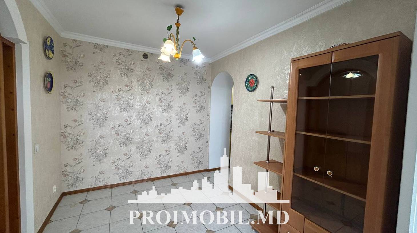 https://images.proimobil.md/ChAfI2IRSakvd5hmAMZik_LLQnVIeU5kzDohxX_wBhk/watermark:0.75:so:0:30:0.39/resize:fill:1460:816:1/gravity:ce/bG9jYWw6Ly8vZXN0YXRlL2xyLzRjZmFiNDQ5LWEzYzQtNDhiZi05ZjBlLWFjZWFhMDhjM2JjNi5qcGVn