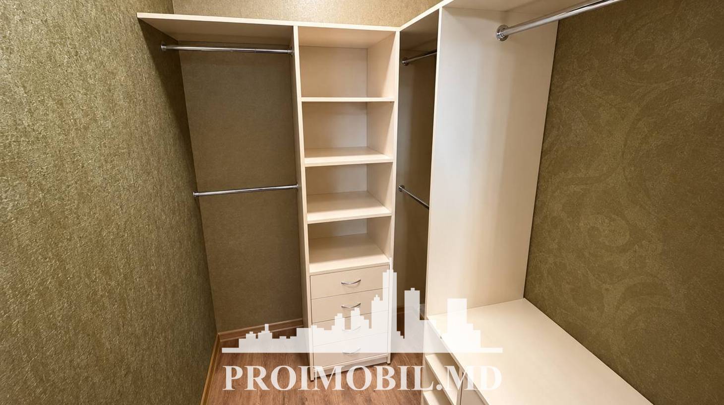https://images.proimobil.md/ChCF4CfmynyUdNY5Jt-eO3jprQEOwRt3LjDzh_XAh_8/watermark:0.75:so:0:30:0.39/resize:fill:1460:816:1/gravity:ce/bG9jYWw6Ly8vZXN0YXRlL2xyLzk4ODNiY2Q4LWRmOGUtNDQxZC1iY2U1LTljMDRiMTEzNWUyYi5qcGVn
