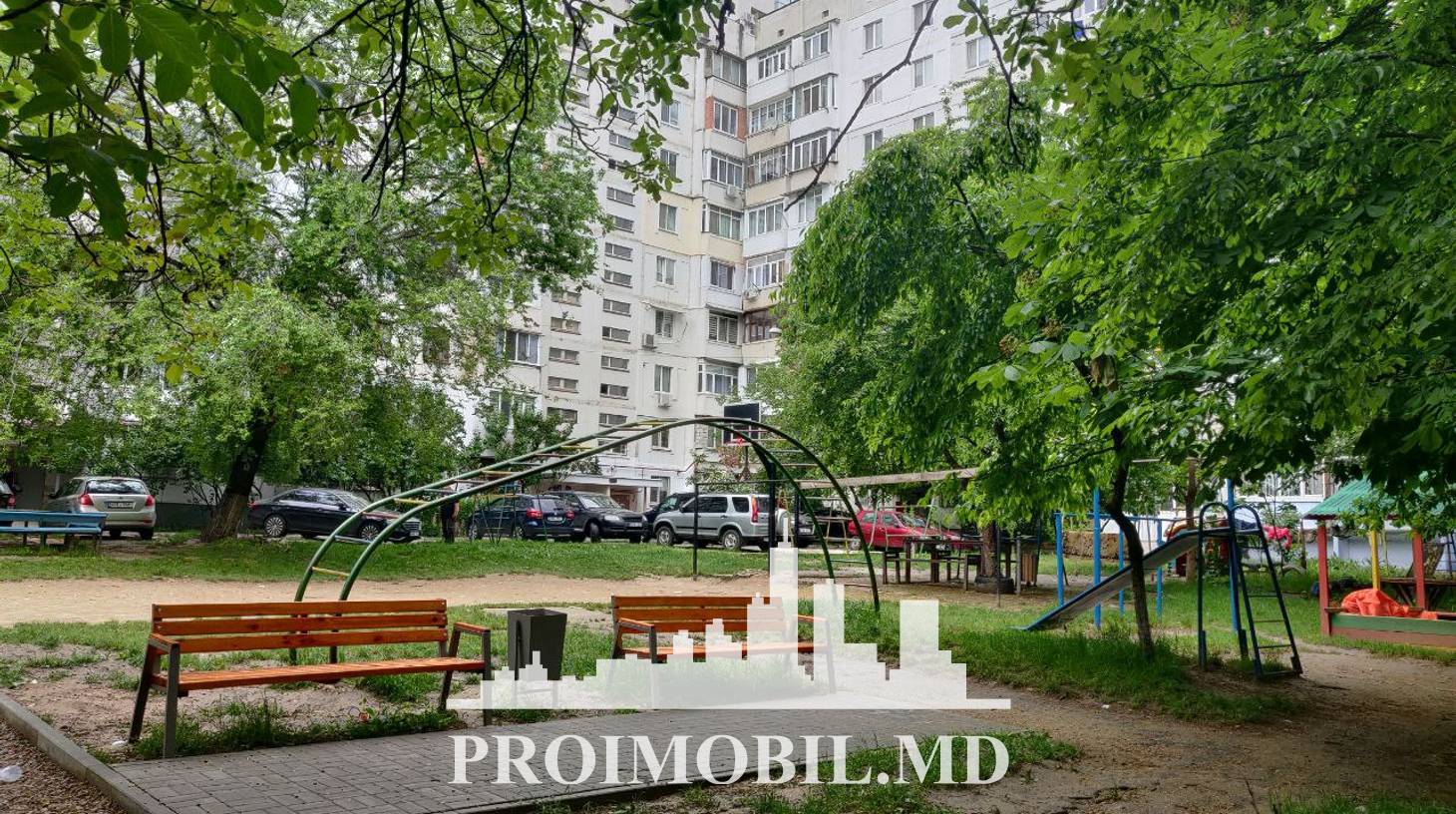 https://images.proimobil.md/CidEbniGNKbAJ2Yx3aQmeqz71ODtNEVdy9gHAWnLnqA/watermark:0.75:so:0:30:0.39/resize:fill:1460:816:1/gravity:ce/bG9jYWw6Ly8vZXN0YXRlL2xyL2Y2Y2U5ZWFjLTVlZjUtNDI1Ny04ZGM1LWZhZTViYjRiZTM5OC5qcGVn