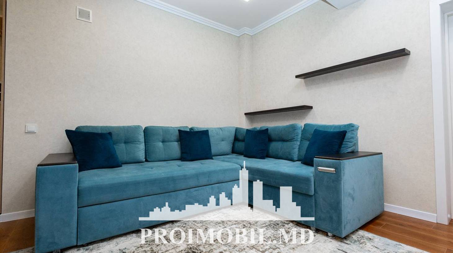 https://images.proimobil.md/CigWuRkIOkU3FsIVxZxhMgtvtRZXWwHl-Quvha-P92w/watermark:0.75:so:0:30:0.39/resize:fill:1460:816:1/gravity:ce/bG9jYWw6Ly8vZXN0YXRlL2xyLzk2NWIxYmM4LTc4YjMtNGVkYS1hZDcyLTFlYTAwYjcxZDVmMy5qcGVn