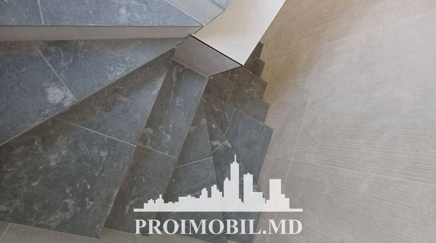 https://images.proimobil.md/Ck-oOyneF5R4lBOisSvLoOjzW9Hjh65TnegK2nMiDc0/watermark:0.75:so:0:30:0.39/resize:fill:1460:816:1/gravity:ce/bG9jYWw6Ly8vZXN0YXRlL2xyLzdiZTFiOWE4LTI1Y2YtNDM1NS1iNTJjLTFmZDYxNTY4NmIwNS5qcGVn