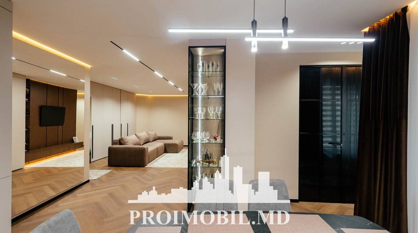 https://images.proimobil.md/CkCzRraO0USmUvCl1mLZrf6I7KqKVmp3khGHyUUJiNo/watermark:0.75:so:0:30:0.39/resize:fill:1460:816:1/gravity:ce/bG9jYWw6Ly8vZXN0YXRlL2xyLzgxYWU5NmEwLTNjMWUtNDg3Mi05NTQwLTFjODM4NGY1NmY4Ni5qcGVn