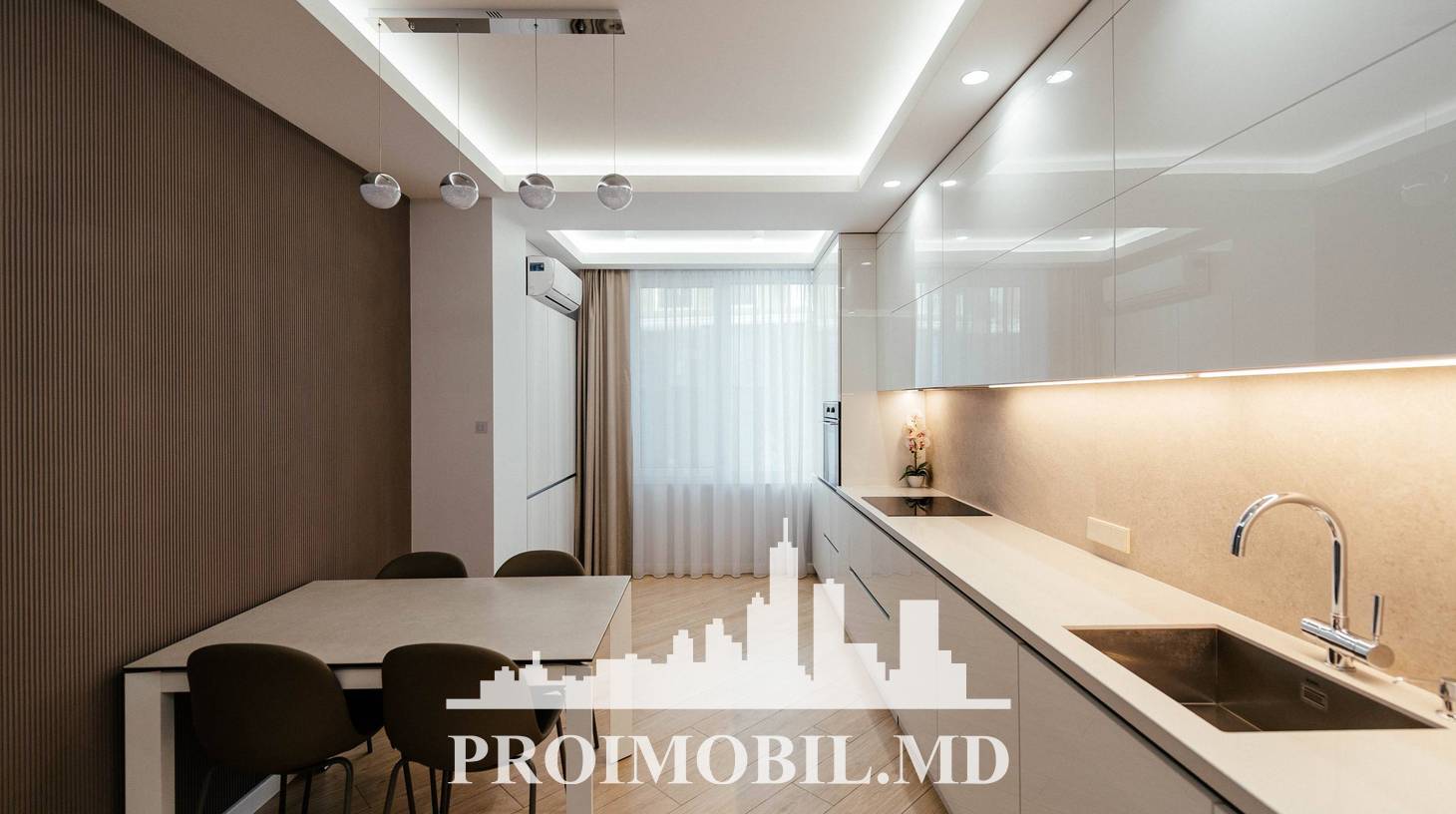 https://images.proimobil.md/CkMyesWtIg4FDZmqo_eDN4v5cLeD0Sm8L4MAb1vuFYo/watermark:0.75:so:0:30:0.39/resize:fill:1460:816:1/gravity:ce/bG9jYWw6Ly8vZXN0YXRlL2xyL2UxNWU1MTQwLTM5MmMtNDJhMi05ZDhmLTczNjg2OTFkOTBkNS5qcGVn