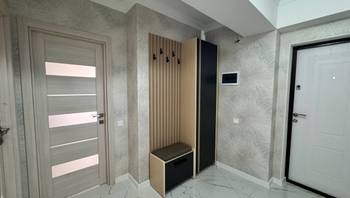 https://images.proimobil.md/ClIFunL7xvIILGzR2hMxn-NXTC3IddVKhtmQmxhE4z0/resize:fill:350:198:1/gravity:ce/bG9jYWw6Ly8vZXN0YXRlL2xyLzA3NTVjY2EwLTZkMDQtNDMzOC04Mjc3LWMzNmFhNjQ2NTUwNi5qcGVn