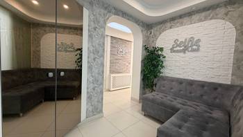 https://images.proimobil.md/Cnxyoz0Q1eM2ku_90MaO7DbkqaqektXhqVBk-SoFuqk/resize:fill:350:198:1/gravity:ce/bG9jYWw6Ly8vZXN0YXRlL2xyLzZkY2NmOThlLWIzOWMtNDI0NC1hNjJiLWZjZGMzNzBhODNiNS5qcGVn