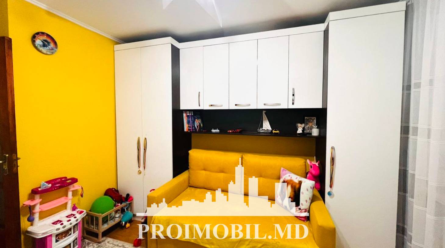 https://images.proimobil.md/Co_B54tziGsBrZhrQdxOCQwDDyPII7ysi78VUU5kylY/watermark:0.75:so:0:30:0.39/resize:fill:1460:816:1/gravity:ce/bG9jYWw6Ly8vZXN0YXRlL2xyLzdmZTllNGU5LWE4MDctNDdkNi1iM2FiLTA0YzJlNWNiNmJlMC5qcGVn
