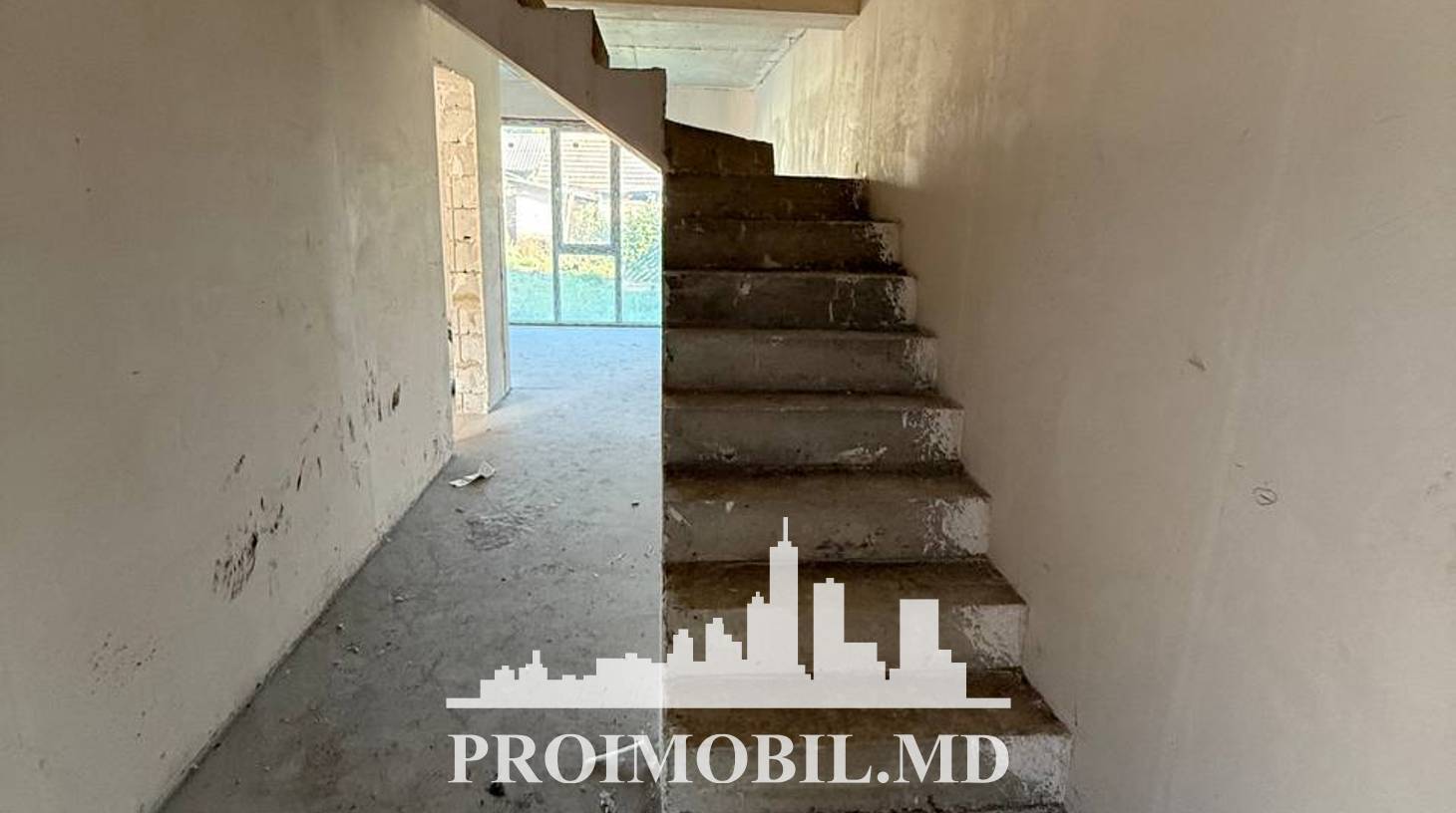 https://images.proimobil.md/CpDjY67Mjh9OfpDfZoZi0uZyQtSXODFKQr1kpVn7m64/watermark:0.75:so:0:30:0.39/resize:fill:1460:816:1/gravity:ce/bG9jYWw6Ly8vZXN0YXRlL2xyLzdiNjUwYzMzLWYwZTItNDQ5MS1hYjdhLTEzYjZjMWVlNjI5YS5qcGVn