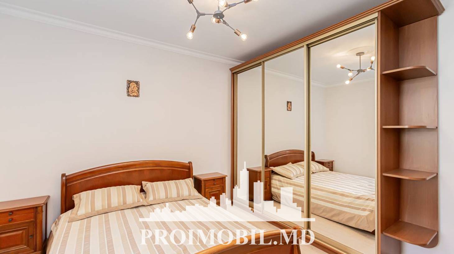 https://images.proimobil.md/CpIiJegTJkzHYtJLkcXAYF4dl2zlVH1xs0kvyUx6pu4/watermark:0.75:so:0:30:0.39/resize:fill:1460:816:1/gravity:ce/bG9jYWw6Ly8vZXN0YXRlL2xyLzdmYmE0ODI3LWRjMmYtNDI4Mi05ZTAxLTBjMjU4OWRkZWRmYS5qcGVn
