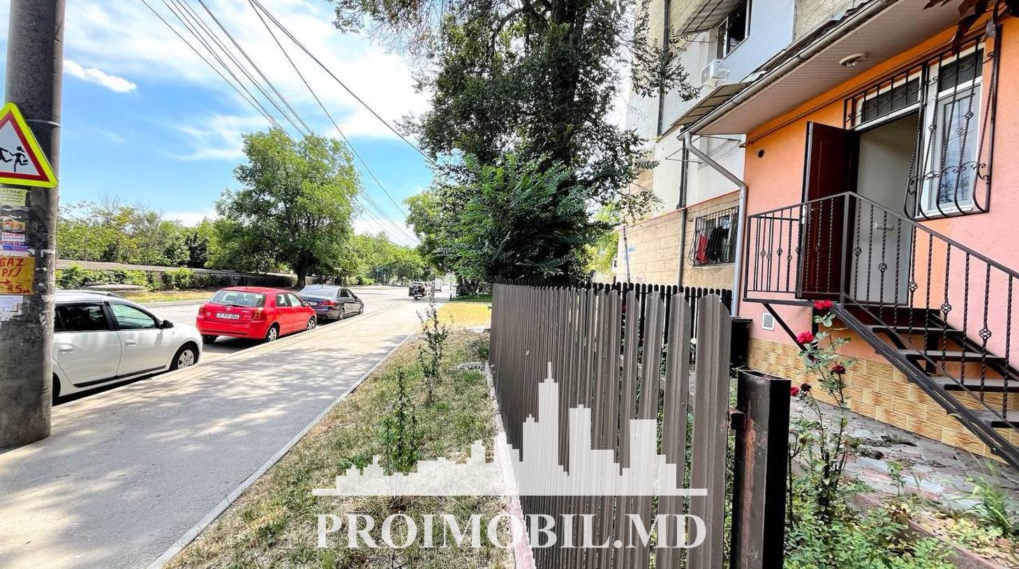 https://images.proimobil.md/Cr-OzcSuwtWElVk23--PUAR2BrxxROMyuz0TXasKjjg/watermark:0.75:so:0:30:0.39/resize:fill:1460:816:1/gravity:ce/bG9jYWw6Ly8vZXN0YXRlL2xyLzU0NDQ2ODBjLTZmMDMtNDNlMy04NWQ4LWI3OWVlNzg1YWYyNC5qcGVn