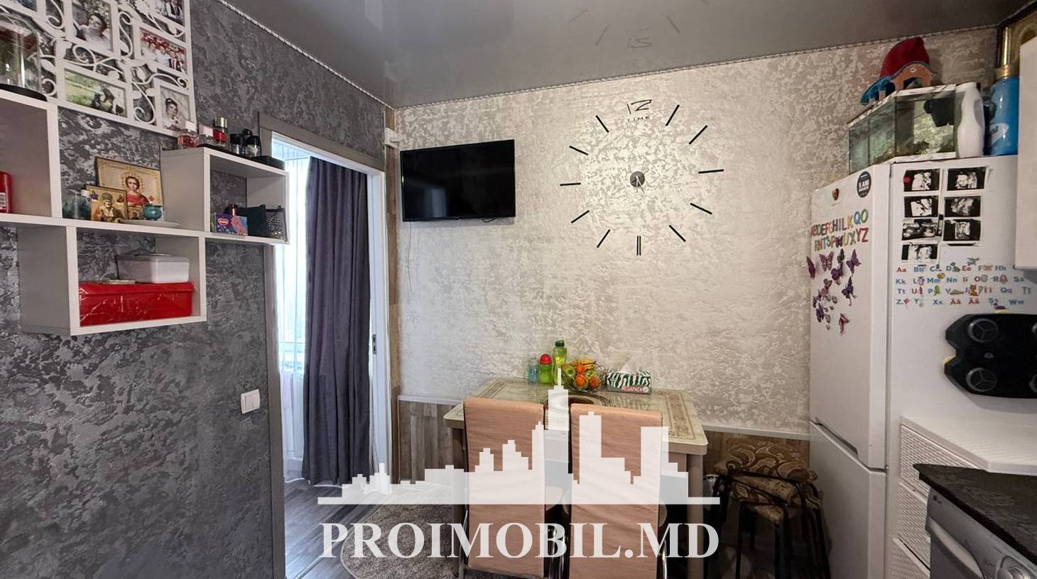 https://images.proimobil.md/CrOIb-Ahv8SQFtWiqR1g0sCzou2kRxEGuW_ED1W9XLo/watermark:0.75:so:0:30:0.39/resize:fill:1460:816:1/gravity:ce/bG9jYWw6Ly8vZXN0YXRlL2xyLzMxNDUxOGIzLWI5YTMtNDMxYy1iNWU2LWVjYjdjZjEyOWU4OC5qcGVn