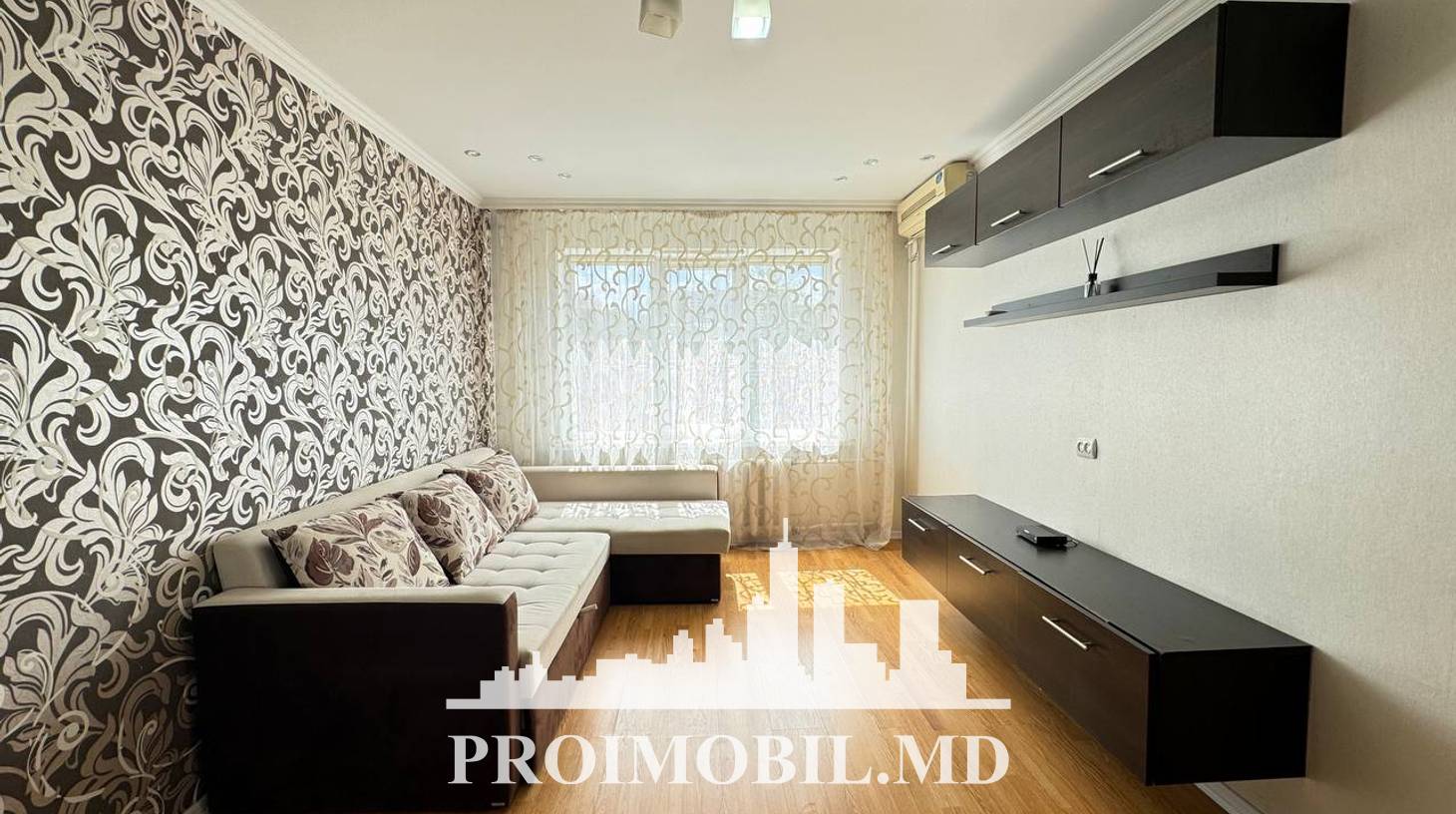 https://images.proimobil.md/Csjzs9Xxhd8CmtTw0H-waI4ih8bQJPzeyr-5gRMF9ng/watermark:0.75:so:0:30:0.39/resize:fill:1460:816:1/gravity:ce/bG9jYWw6Ly8vZXN0YXRlL2xyLzQ5ODlmMjI3LWQ5M2EtNGU4Yi1iYmU1LTExM2YzNDlkMTQ2Ny5qcGVn
