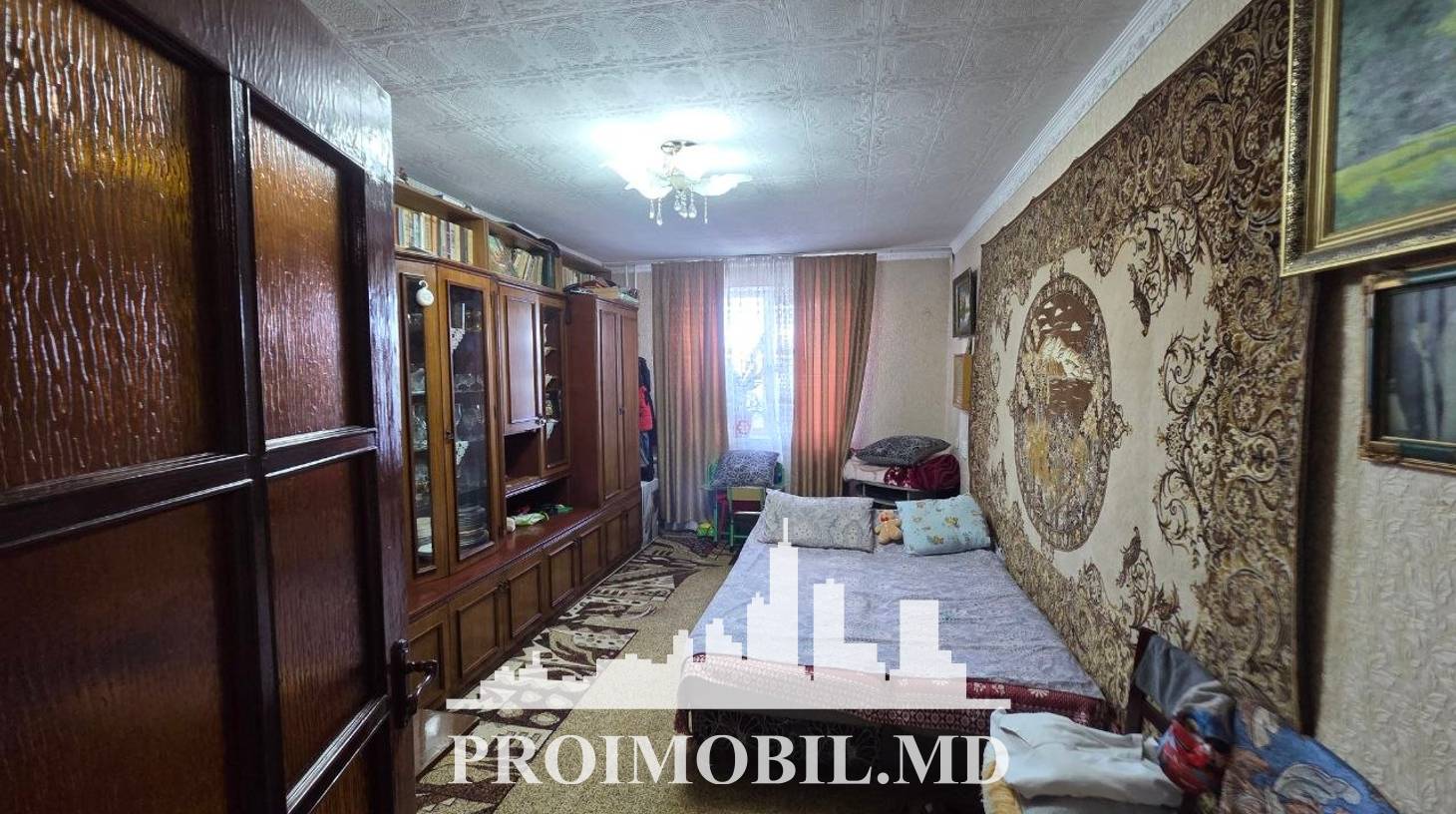 https://images.proimobil.md/CzEAhnMavBIEei7k_M9sRFa5AuwrJ2HYKt1P6vgN8iU/watermark:0.75:so:0:30:0.39/resize:fill:1460:816:1/gravity:ce/bG9jYWw6Ly8vZXN0YXRlL2xyL2QxMjlmZDMxLTY5NDQtNGI2ZC1iOGFlLWY4MGJiYmUwNmMxYS5qcGVn