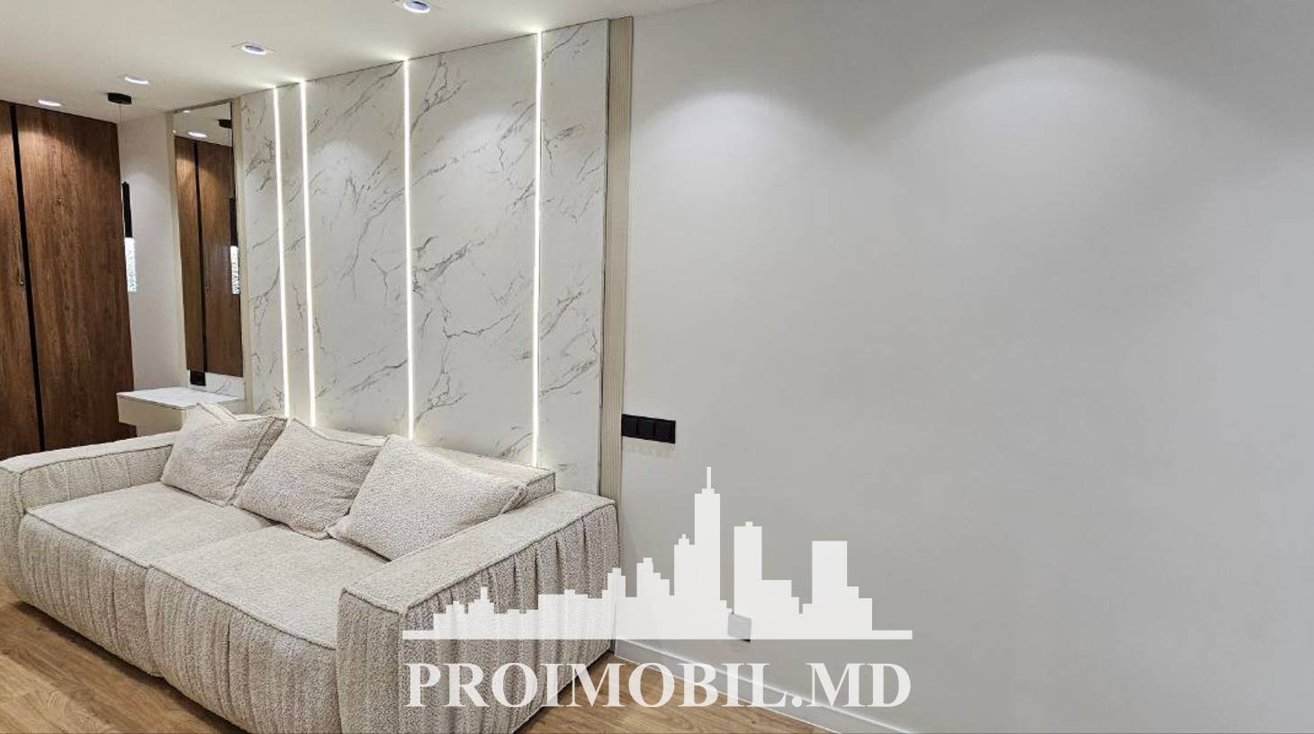 https://images.proimobil.md/CzR-tm5O1iaz0HDZ2KAGqFuMSKz6Ob-j41TsxKSmyzM/watermark:0.75:so:0:30:0.39/resize:fill:1460:816:1/gravity:ce/bG9jYWw6Ly8vZXN0YXRlL2xyL2Q3MWMxMzcxLTIzOTctNGQwOS05OGNiLWFmZGZmODA2NzM2OS5qcGVn
