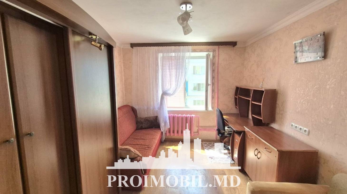 https://images.proimobil.md/D3ajvwH-z3z02QHa3D_HiSzVEecRRPaPeOUKjGaZfnE/watermark:0.75:so:0:30:0.39/resize:fill:1460:816:1/gravity:ce/bG9jYWw6Ly8vZXN0YXRlL2xyLzFmNDU1YmZiLTc3OTgtNDA3My1iYWRhLWVjMmFmNWJkZWIzOC5qcGVn