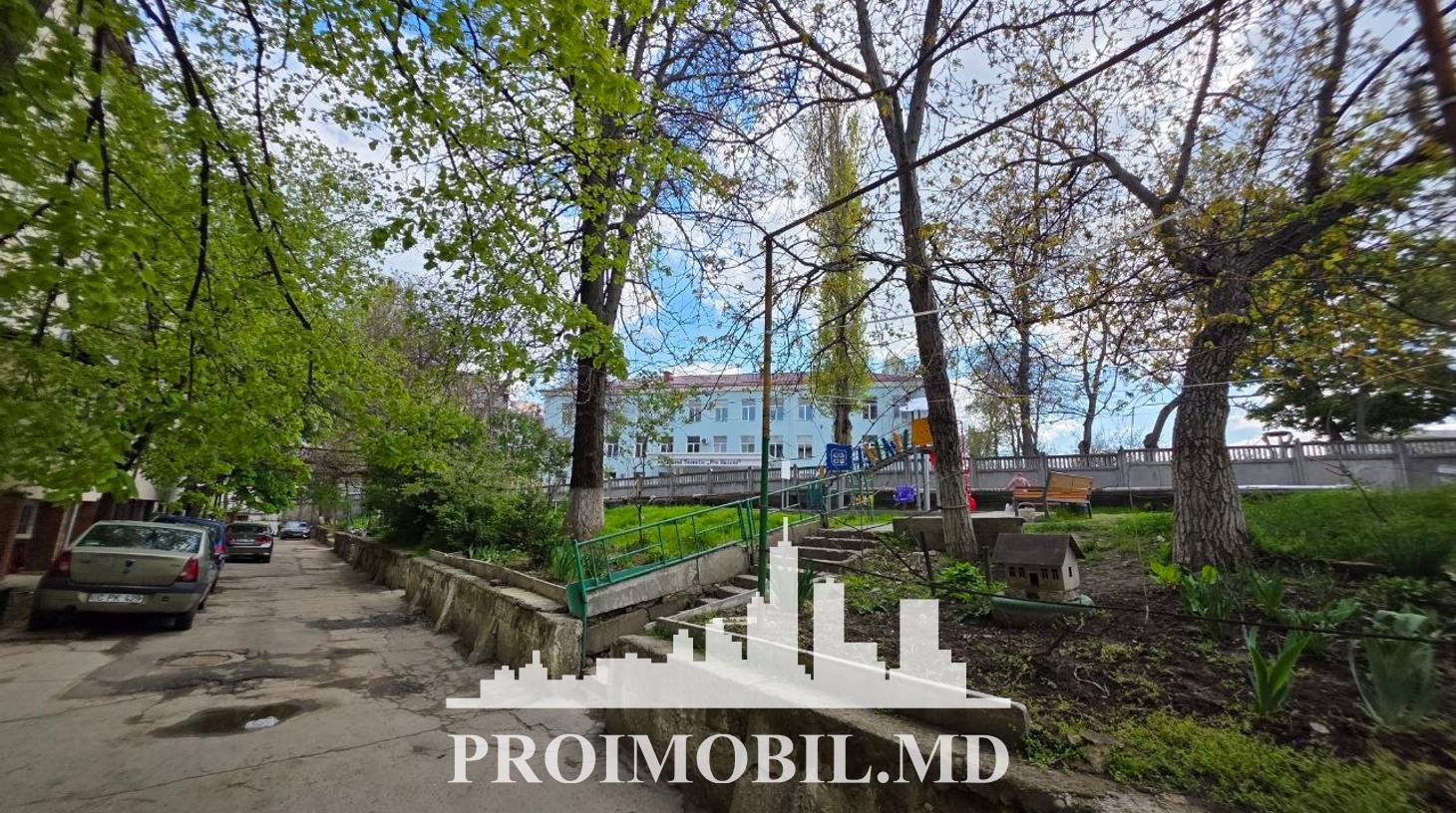 https://images.proimobil.md/D66FlXPON9uEvOa2nJ0SX5FzuJZRUB8dg-NxMQMxqQQ/watermark:0.75:so:0:30:0.39/resize:fill:1460:816:1/gravity:ce/bG9jYWw6Ly8vZXN0YXRlL2xyLzA4MWFlZWU5LWQwODItNGU0YS1iOThmLTdlZmE4NjE3NjZlYS5qcGVn