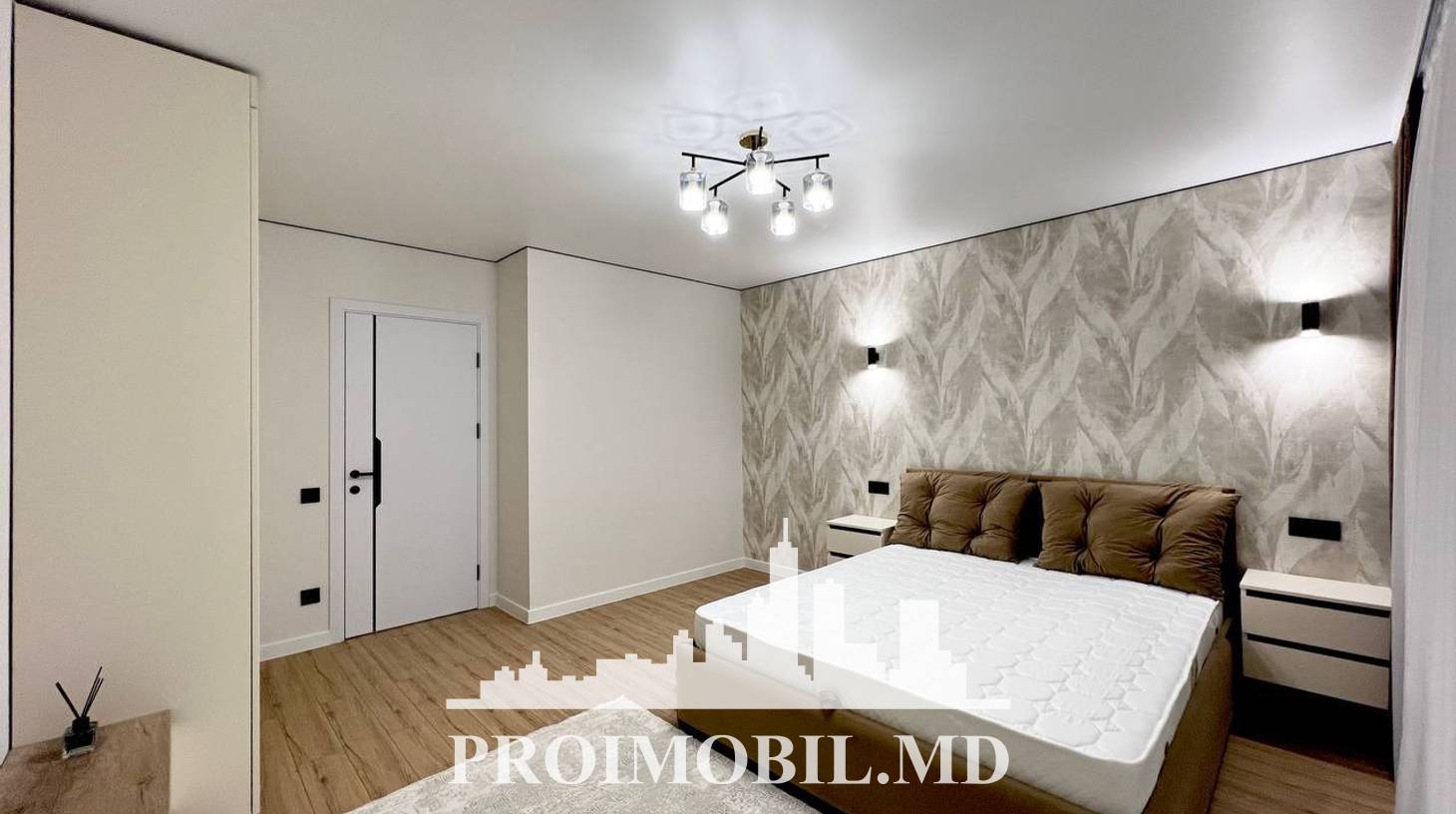 https://images.proimobil.md/D6yi3tsB8vgl_C2yKo9LkJXy39NvUk7mL1Msy_L54Qk/watermark:0.75:so:0:30:0.39/resize:fill:1460:816:1/gravity:ce/bG9jYWw6Ly8vZXN0YXRlL2xyLzY4MzNmOWZiLTU1OTgtNGZkNy04MTQ0LTIyODI3YTRhYmQ3Yi5qcGVn