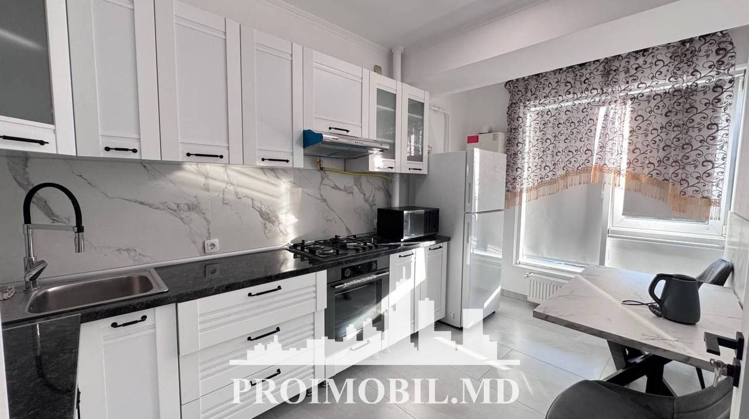 https://images.proimobil.md/DBITypBWgGx0cqxb9EqHwSUA5WyN1pbSec_SmMx5eTs/watermark:0.75:so:0:30:0.39/resize:fill:1460:816:1/gravity:ce/bG9jYWw6Ly8vZXN0YXRlL2xyLzRjNTAyNjQ5LWUwMzItNDAzOC04MzNkLWI4ZjgxYWExOWI1Ni5qcGVn