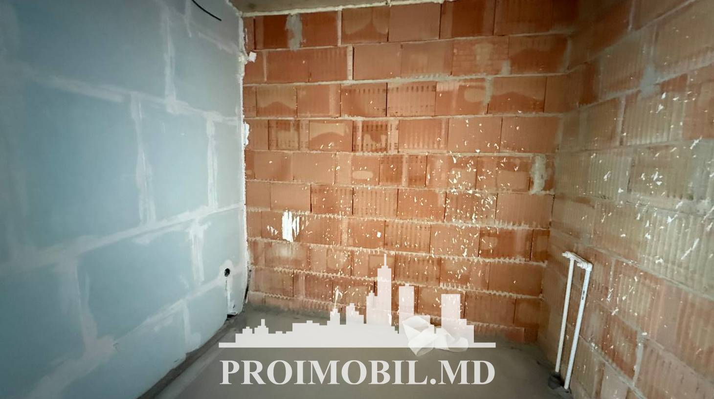 https://images.proimobil.md/DD_mL6mQ2eTzV65M0AAOmXMEB69MSK8lWXE-li6o6YQ/watermark:0.75:so:0:30:0.39/resize:fill:1460:816:1/gravity:ce/bG9jYWw6Ly8vZXN0YXRlL2xyLzg4MWQ5YWJhLTBhOWItNDYyNS1iNTEwLTg0MjI4MTkxYzRkNy5qcGVn