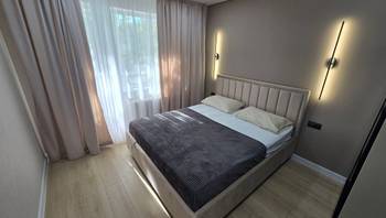 https://images.proimobil.md/DFWlkDP5P5EIsEw8gasavwVrCQKdatwXxyp9uoSsnFc/resize:fill:350:198:1/gravity:ce/bG9jYWw6Ly8vZXN0YXRlL2xyLzQwZDAwZTkxLTQ1NTAtNGRmMS1hMTc4LTMxMGY5Nzg0Njk2My5qcGVn
