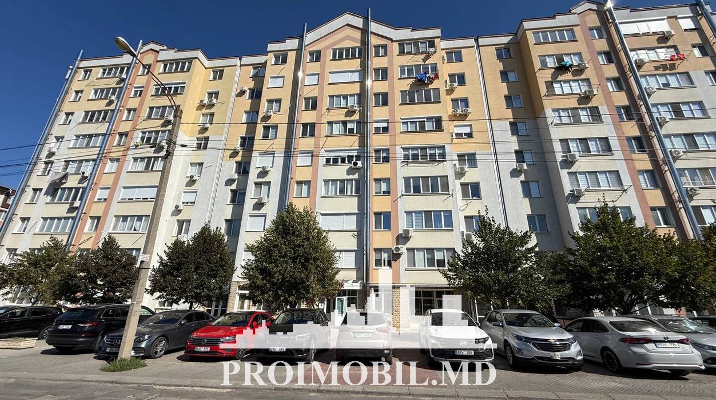 https://images.proimobil.md/DG5heFkcGdIPTnlIbodikoZOUQ1rgh0hCc4X3Kpfbj0/watermark:0.75:so:0:30:0.39/resize:fill:1460:816:1/gravity:ce/bG9jYWw6Ly8vZXN0YXRlL2xyL2JiYTVkYWM0LWRjZWItNDhhNC04NzhmLTE1ZWRkMTAyMDczYy5qcGVn