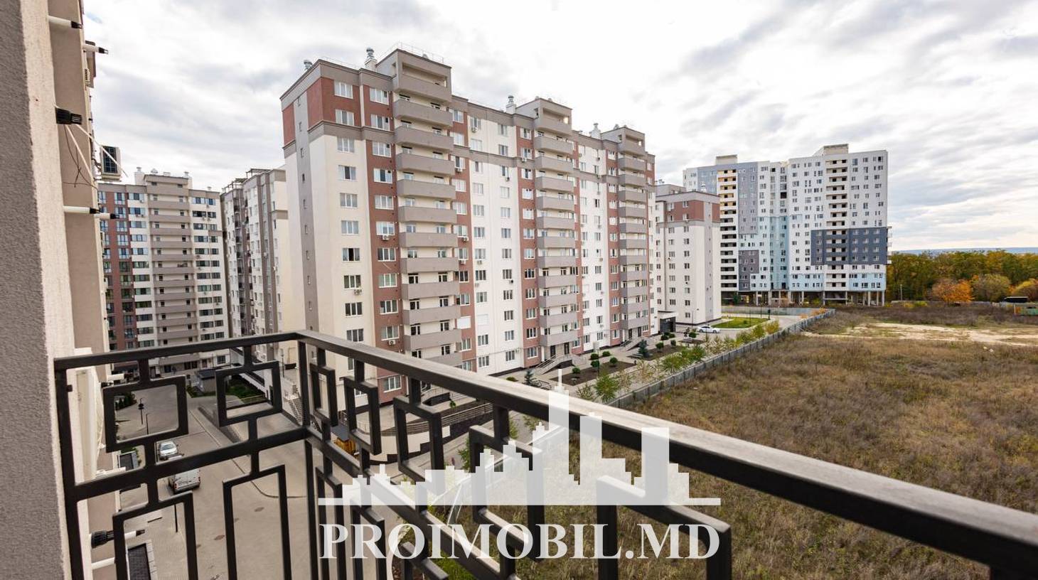 https://images.proimobil.md/DGHnl-Dmvst8FG-1e1XYIFwGXRmh6GTn9tiHTDIiZCU/watermark:0.75:so:0:30:0.39/resize:fill:1460:816:1/gravity:ce/bG9jYWw6Ly8vZXN0YXRlL2xyL2NhMjdlYWZmLWQ0OTMtNDQwMC1hY2Q3LWQxY2QwNzk3Njg4MS5qcGVn
