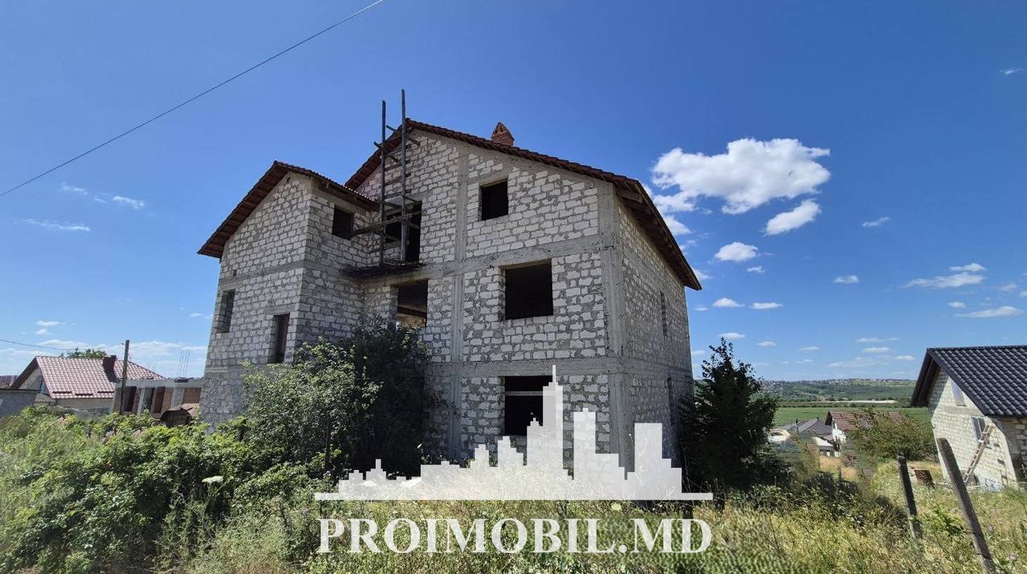 https://images.proimobil.md/DJD1L5ZiUdPGuGjFrYkwE_q7NFQM2zXW9QyfE7ZLILo/watermark:0.75:so:0:30:0.39/resize:fill:1460:816:1/gravity:ce/bG9jYWw6Ly8vZXN0YXRlL2xyLzBhNGI5YTE5LTk1MDktNDE5NS1iNDhhLWQ5Y2ViNjQwMTYxOC5qcGVn