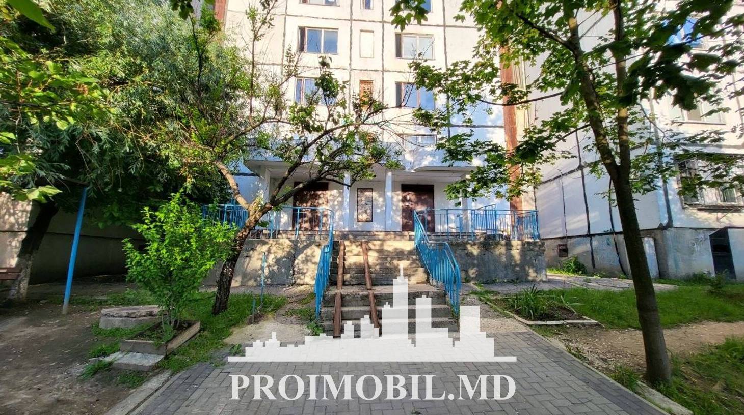 https://images.proimobil.md/DJjupEIp6FfQ0jX3NFwTkPvM31vRhEqex6xKmhqZLLM/watermark:0.75:so:0:30:0.39/resize:fill:1460:816:1/gravity:ce/bG9jYWw6Ly8vZXN0YXRlL2xyLzIyYjJkZWRiLTI0YTUtNGFkZC04NGQzLTA3N2M3MDA3ZGNiMS5qcGVn