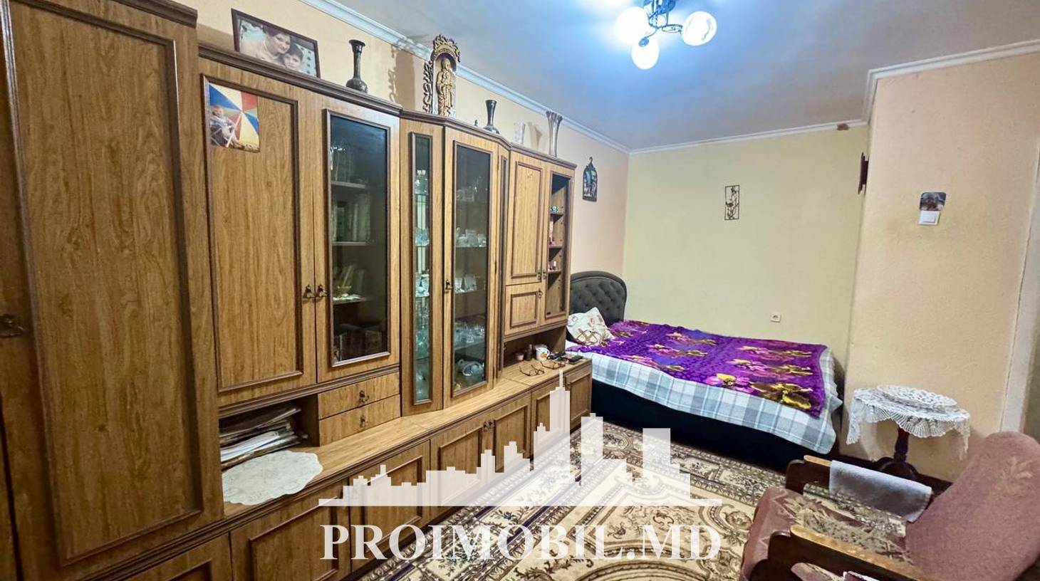 https://images.proimobil.md/DJkiRQZHddoGq5bb6VF6Bur2HtIDL680MZUgtjIDGog/watermark:0.75:so:0:30:0.39/resize:fill:1460:816:1/gravity:ce/bG9jYWw6Ly8vZXN0YXRlL2xyLzEzMGYxMGE2LTEyMmMtNGZjYi05YzEzLTJkZWY5ZDE3YjZkMi5qcGVn
