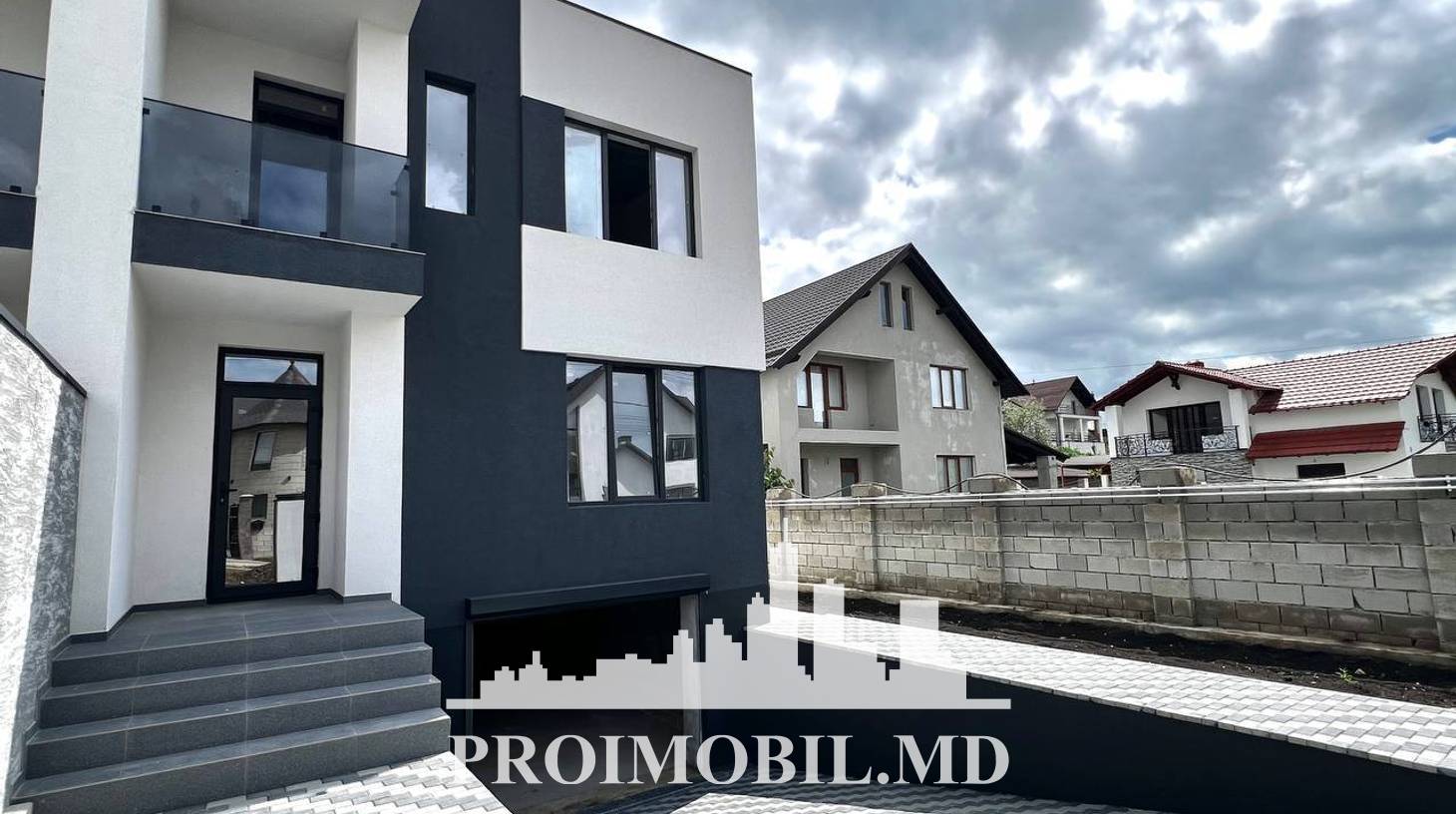 https://images.proimobil.md/DOTNhbx4Wb1VD2PRcvGtEMESKkkD3xYwYfvm3LRdVb8/watermark:0.75:so:0:30:0.39/resize:fill:1460:816:1/gravity:ce/bG9jYWw6Ly8vZXN0YXRlL2xyLzdiYjYwODNmLWZlNGUtNGNkNy04MzVlLTZmNDZiYTFlZmZiMC5qcGVn