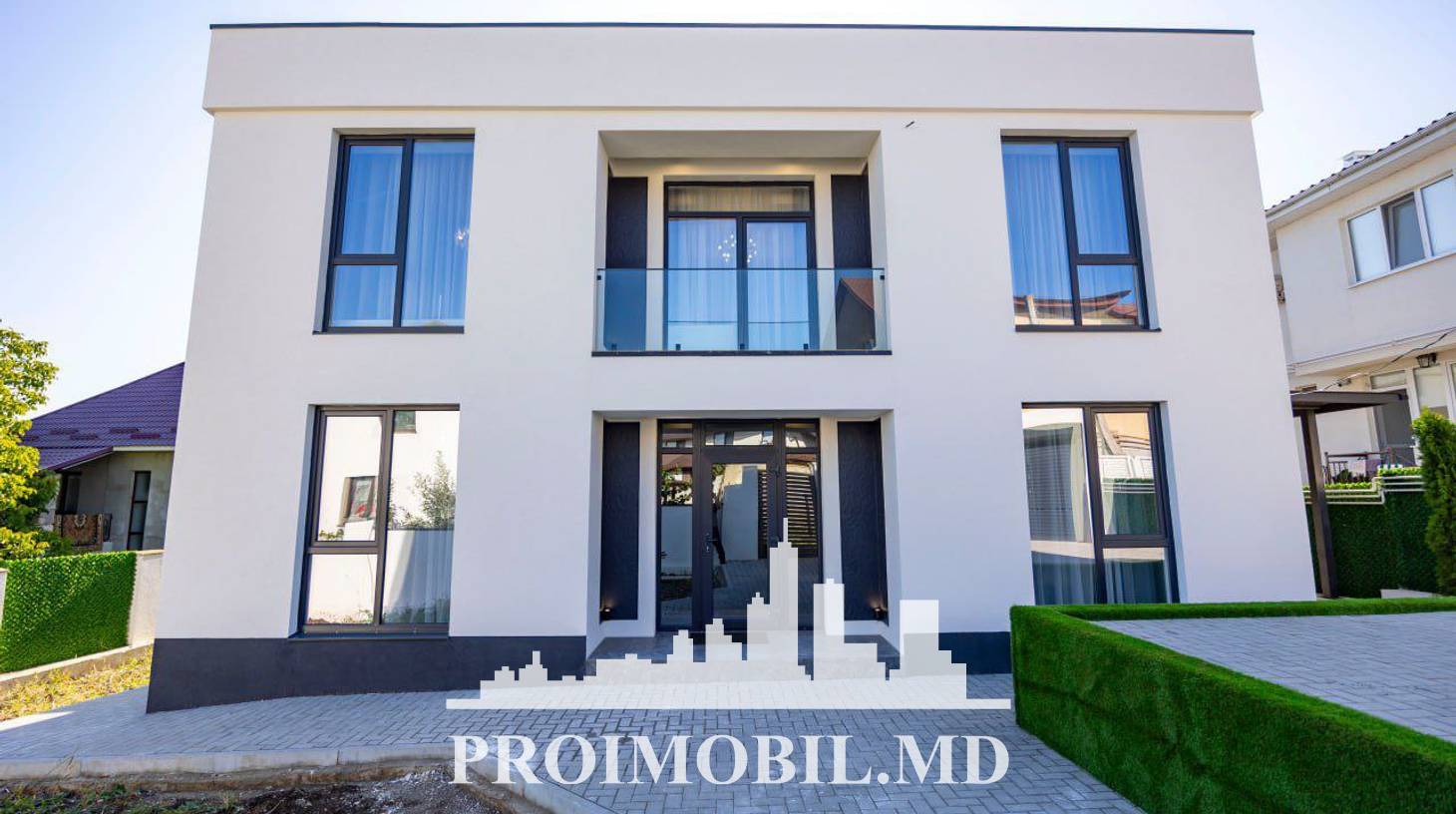 https://images.proimobil.md/DQJNnZBded6cFc5vk2PplTdPAENqFqGa1FP6Q7Qdpk4/watermark:0.75:so:0:30:0.39/resize:fill:1460:816:1/gravity:ce/bG9jYWw6Ly8vZXN0YXRlL2xyLzAyNjk1OGY0LThiNDYtNDlhOC1hZDU2LTVhZDk4NDdiNGJmZi5qcGVn