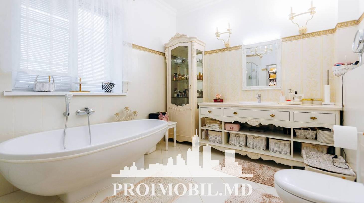 https://images.proimobil.md/DRnimZ6iWBTJzbB6Tn2gC_8EU9JBLp6IXqoqcv94X3U/watermark:0.75:so:0:30:0.39/resize:fill:1460:816:1/gravity:ce/bG9jYWw6Ly8vZXN0YXRlL2xyL2IzOGY1ZDlhLTY1NGItNDM5ZS1hZTUwLWE2YWJlZDIwMjk0Ni5qcGVn