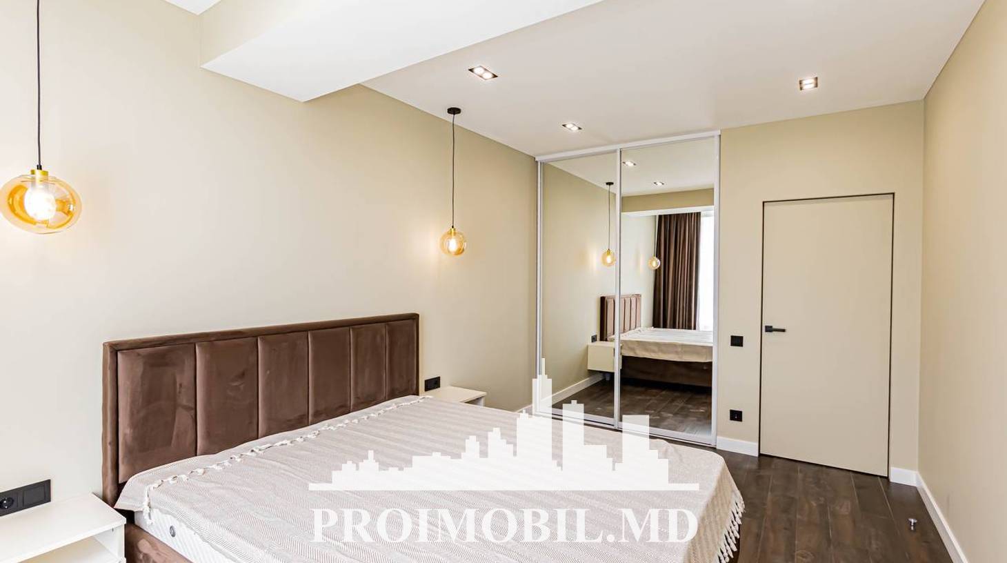 https://images.proimobil.md/DTjViLrK8Y0h9JnYP26LrTGax62vqfeO021HJxyK8Oc/watermark:0.75:so:0:30:0.39/resize:fill:1460:816:1/gravity:ce/bG9jYWw6Ly8vZXN0YXRlL2xyL2ExNmJlOGU1LWYxMTEtNGFmNS05MDdlLWRhZWM1N2QzYzc3My5qcGVn