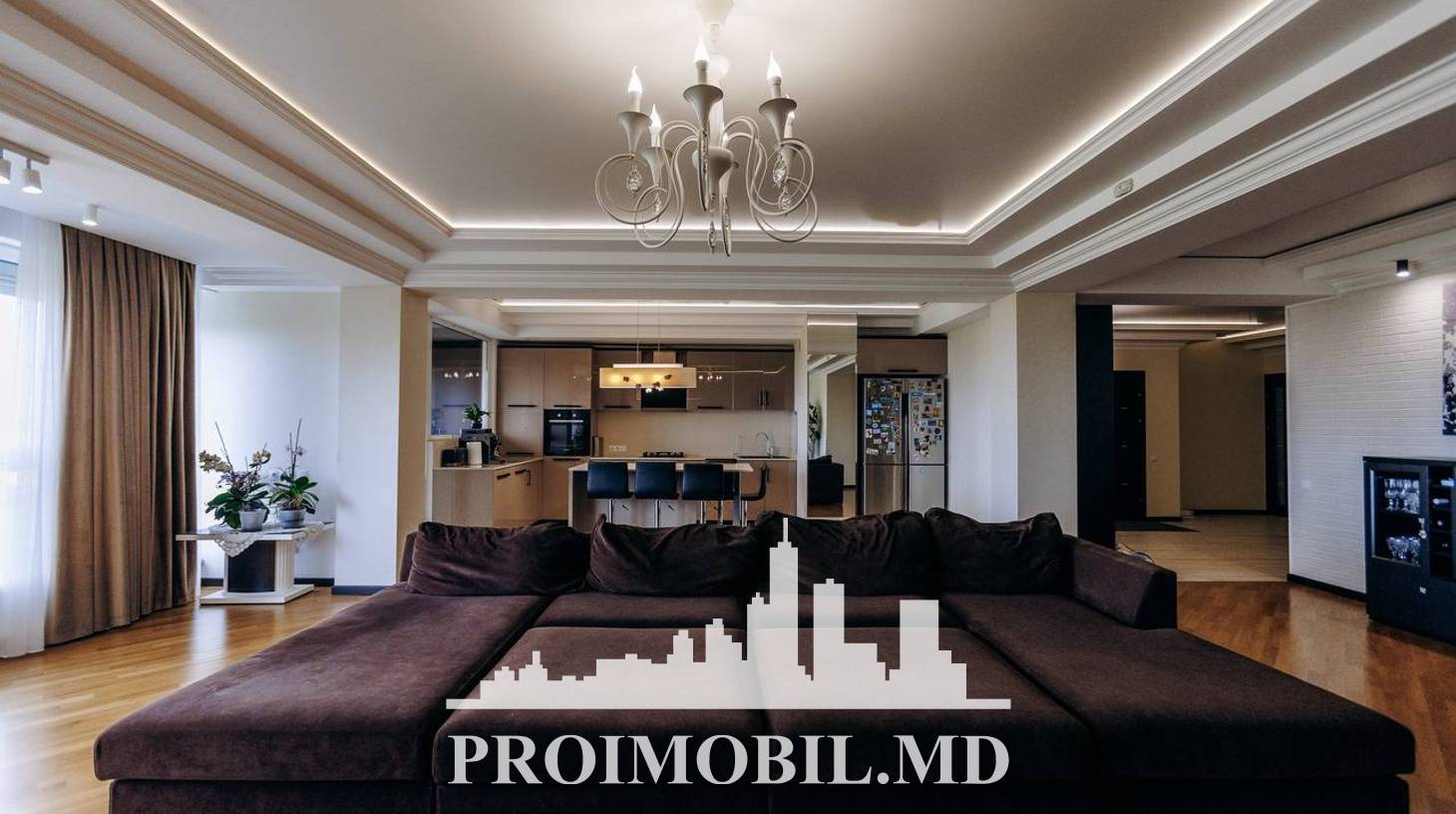 https://images.proimobil.md/DVmUyOsXD7Z00IEB0EaBZkZ25WZDpNVVD4e5UqOOufU/watermark:0.75:so:0:30:0.39/resize:fill:1460:816:1/gravity:ce/bG9jYWw6Ly8vZXN0YXRlL2xyLzIwNmQxZTUxLTE1NzItNDBmZS1iMmM3LTg5YTAyZDZhNzBiNi5qcGVn