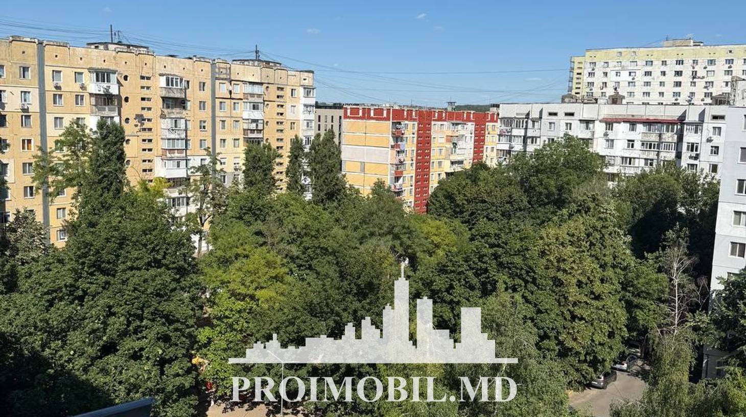 https://images.proimobil.md/D_DWXGrpvKeB8eH1Xjyi27nV05vhjFw1nNYDu6H75WQ/watermark:0.75:so:0:30:0.39/resize:fill:1460:816:1/gravity:ce/bG9jYWw6Ly8vZXN0YXRlL2xyLzBkYmViMTc1LTY1YjktNDRhNS05YWI3LWJlOWYwZDU5MzVmMi5qcGVn