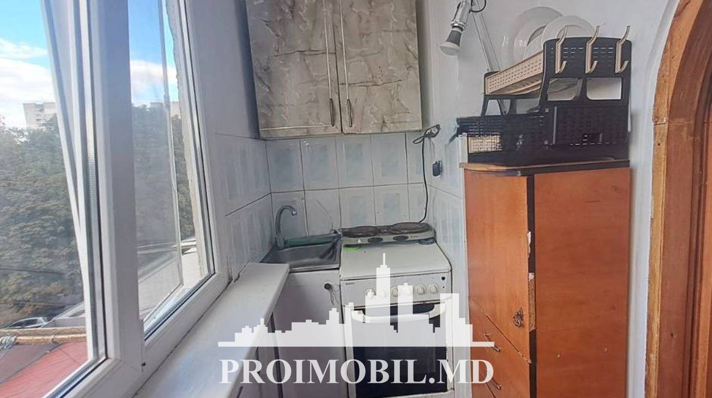 https://images.proimobil.md/DaW1KI72FT76k8PqPYVj7RKSc_aHsxzOMR7La7cBWng/watermark:0.75:so:0:30:0.39/resize:fill:1460:816:1/gravity:ce/bG9jYWw6Ly8vZXN0YXRlL2xyL2E1NTE0MjI2LTk3MTEtNDQ3NC05YjFjLTliNGIwY2Y3Y2Q2Mi5qcGVn