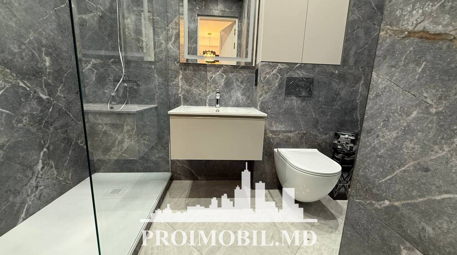 https://images.proimobil.md/Dah-6rN9OmLGduBlQ4B6iiFI6pwtCSuxzG_w2SHk8mA/watermark:0.75:so:0:30:0.39/resize:fill:1460:816:1/gravity:ce/bG9jYWw6Ly8vZXN0YXRlL2xyL2IwNTcxNTA0LTJmZTktNGMwYi05YzQ2LTQ0NjAyYjUxNDdiNy5qcGVn