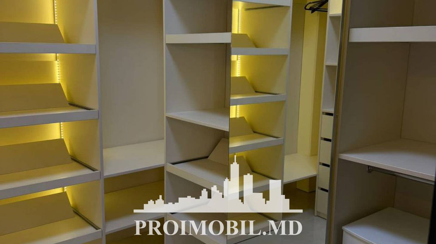 https://images.proimobil.md/DbwE5vVZz9Vb3aC8bgDWsx0HpjzQRUVjQ8CRaw187fo/watermark:0.75:so:0:30:0.39/resize:fill:1460:816:1/gravity:ce/bG9jYWw6Ly8vZXN0YXRlL2xyLzMzM2JkZDk5LWViNWMtNDQwYS1hZDQ2LWZmYTdiZWUyZmU1MC5qcGVn