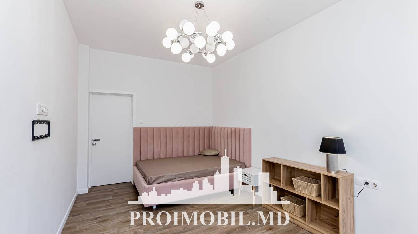 https://images.proimobil.md/DcAXtZ9YK0frZkOwMmAPmTmV3Cu0nClUcdGp_DTwYTQ/watermark:0.75:so:0:30:0.39/resize:fill:1460:816:1/gravity:ce/bG9jYWw6Ly8vZXN0YXRlL2xyLzczZTIyYTgzLTY2Y2QtNGIwZS1iMzRmLWI0NDQyMTNjYWYxYi5qcGVn