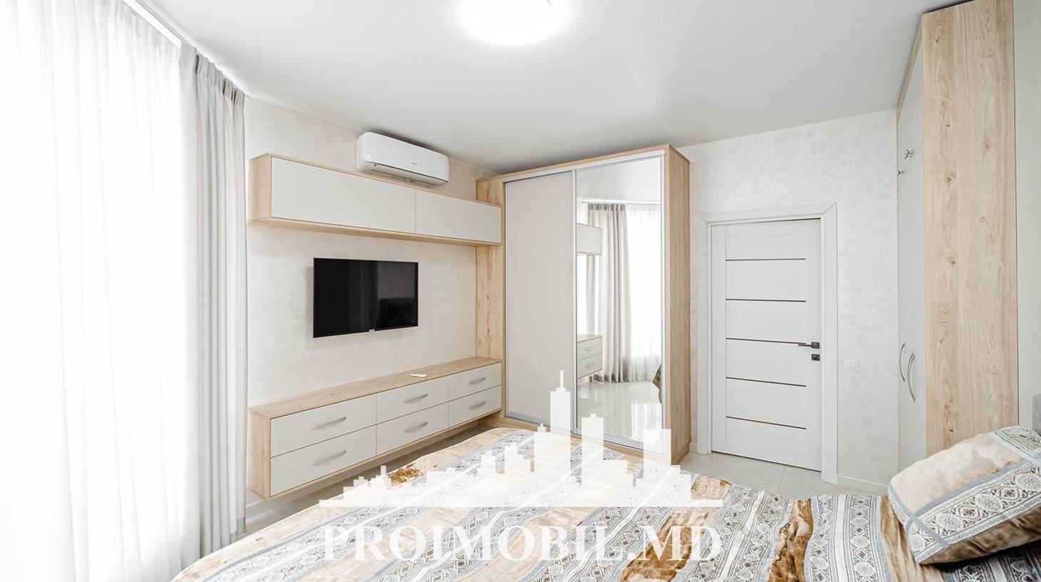 https://images.proimobil.md/Diu-zoaOJBVbzBQo5L15SZ0n4aA1d9oLdGnDmW3VIRk/watermark:0.75:so:0:30:0.39/resize:fill:1460:816:1/gravity:ce/bG9jYWw6Ly8vZXN0YXRlL2xyLzY3ZGQ1ZjRjLTZhMmQtNDI3OC1hMmZlLTliNmYzNDVkODNmNS5qcGVn