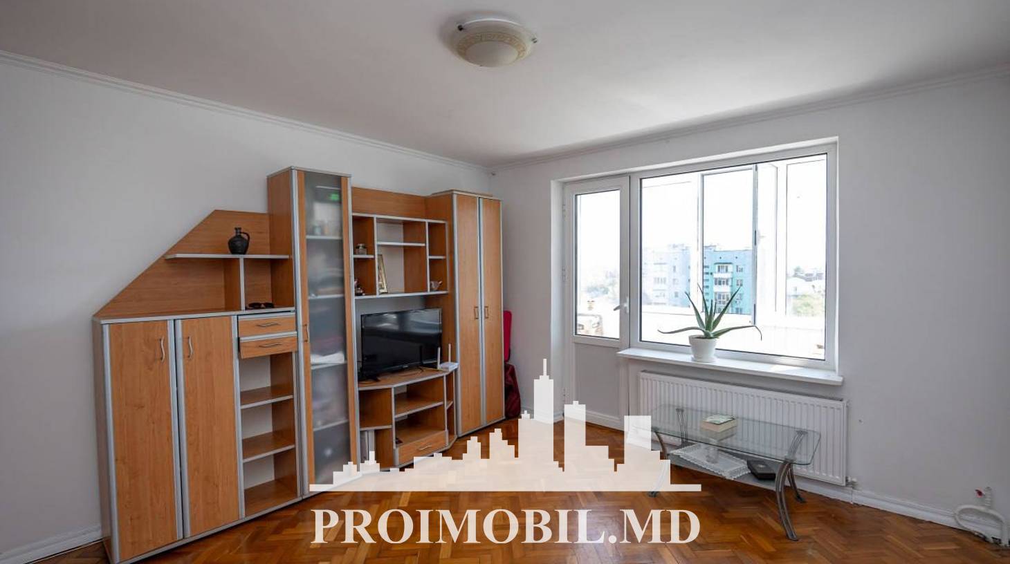 https://images.proimobil.md/DmVa6wMnkm9f76QQqZ1UPSZMLpXOdAPvj0NpbSKAtRk/watermark:0.75:so:0:30:0.39/resize:fill:1460:816:1/gravity:ce/bG9jYWw6Ly8vZXN0YXRlL2xyLzgyYmVlYWM3LWFjZmMtNGNjNS1iOTE0LTAyYmU2MmRkN2Q2MC5qcGVn