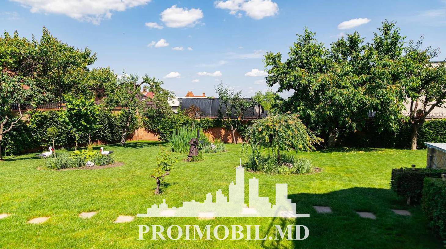 https://images.proimobil.md/DpgKA2V6wyMn19dtNqGmVhWHRISL3IQO0Nbn2bLiIig/watermark:0.75:so:0:30:0.39/resize:fill:1460:816:1/gravity:ce/bG9jYWw6Ly8vZXN0YXRlL2xyL2U1NmNlOTBjLWNhNjMtNDI0Yi1iYzQxLWE0MTQyMGU2YTFjOS5qcGVn