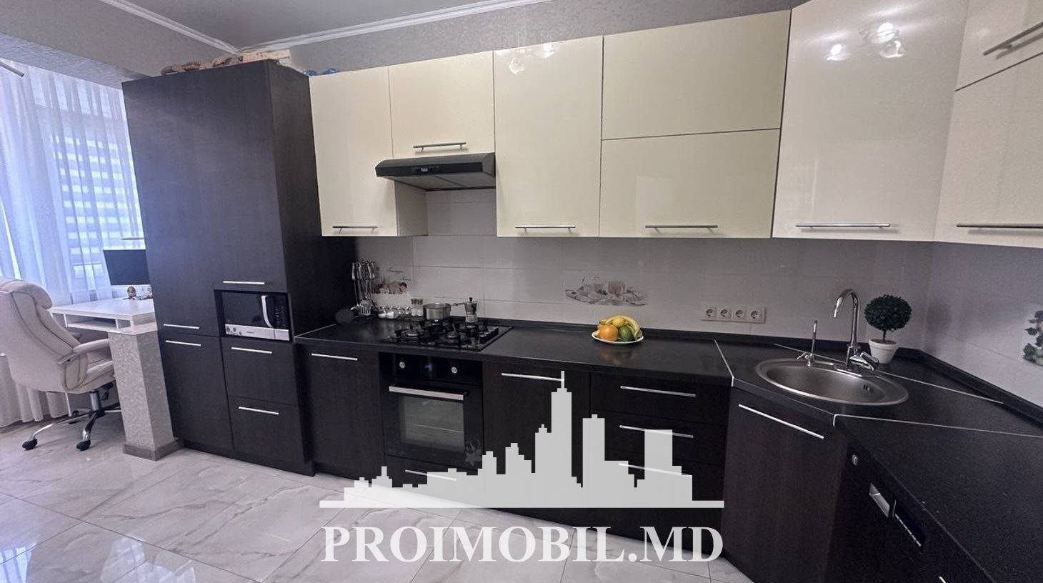 https://images.proimobil.md/DqDhbzKF25HMMhsjj5OFtDxXrRZoU_OfbSIUZpNjpNo/watermark:0.75:so:0:30:0.39/resize:fill:1460:816:1/gravity:ce/bG9jYWw6Ly8vZXN0YXRlL2xyLzAzYmJkOGMzLWM4M2MtNDdkMy04ZGFkLTNmMGZmYTY5ZGYxYS5qcGVn