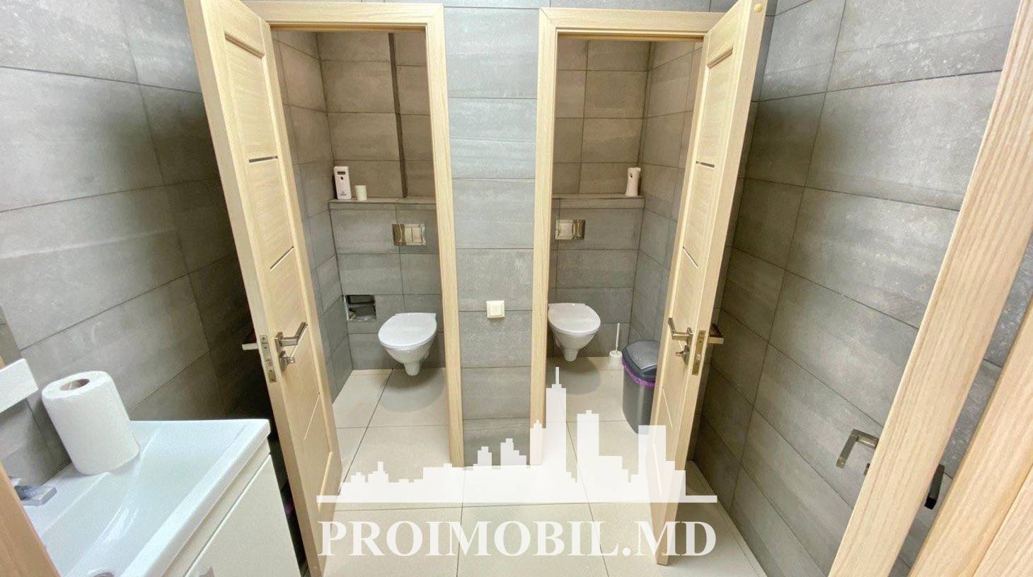 https://images.proimobil.md/DqnjSIFZsUBetwnYB9iVh30UIDBc0DNXGZ1U83K_0ZA/watermark:0.75:so:0:30:0.39/resize:fill:1460:816:1/gravity:ce/bG9jYWw6Ly8vZXN0YXRlL2xyLzBhMWYwNTVjLTBhNjMtNDRhOC1hMDIyLWM4M2Y2NGRjOTYwNS5qcGVn