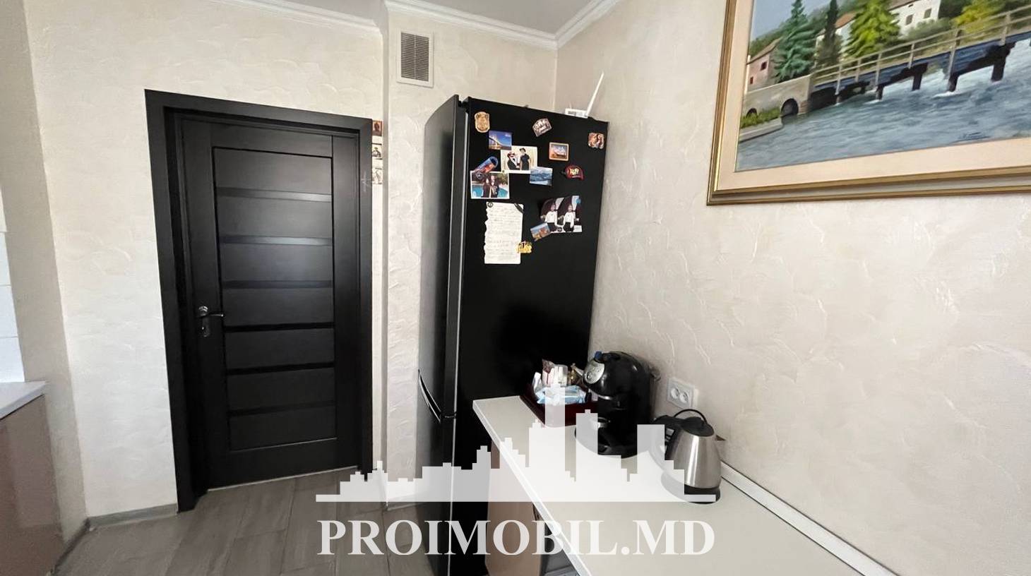 https://images.proimobil.md/Drqda1D-nXwIASdFH20sOA4qt3ddPMQCBYGm6RwQd5I/watermark:0.75:so:0:30:0.39/resize:fill:1460:816:1/gravity:ce/bG9jYWw6Ly8vZXN0YXRlL2xyLzZhYTViZTQ5LWEzMjgtNDZjZi04OTBhLTNiMTllYTlkOTU3Ny5qcGVn
