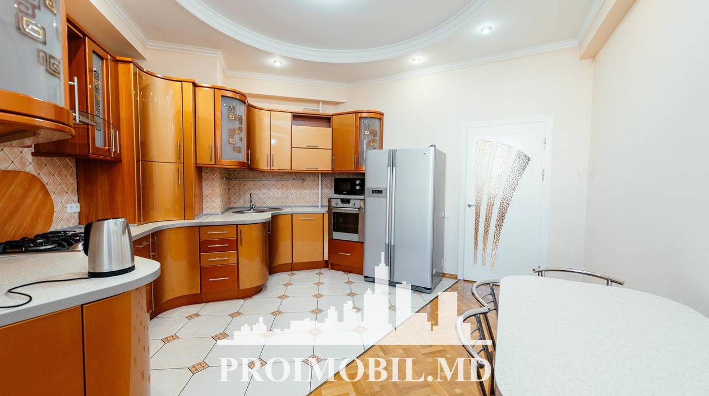https://images.proimobil.md/DuWRa1EWO4I-7sJd3NF9wtM1jPOZU6FRq9RDEwjpe1s/watermark:0.75:so:0:30:0.39/resize:fill:1460:816:1/gravity:ce/bG9jYWw6Ly8vZXN0YXRlL2xyLzVmZTIzMzIxLTE5ZmMtNGE0Yi04MmIwLTU0NjlkYjM4MGZkNC5qcGVn