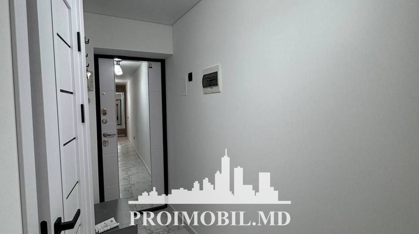 https://images.proimobil.md/Duxb_tnrNY176BV19zCHK7lW85zCBu3O25JUx-N0bZ8/watermark:0.75:so:0:30:0.39/resize:fill:1460:816:1/gravity:ce/bG9jYWw6Ly8vZXN0YXRlL2xyL2RlN2ZiZWY1LTk5ZGUtNGFiNy1iOWNhLTFjNWQwZDRlYjU1ZS5qcGVn