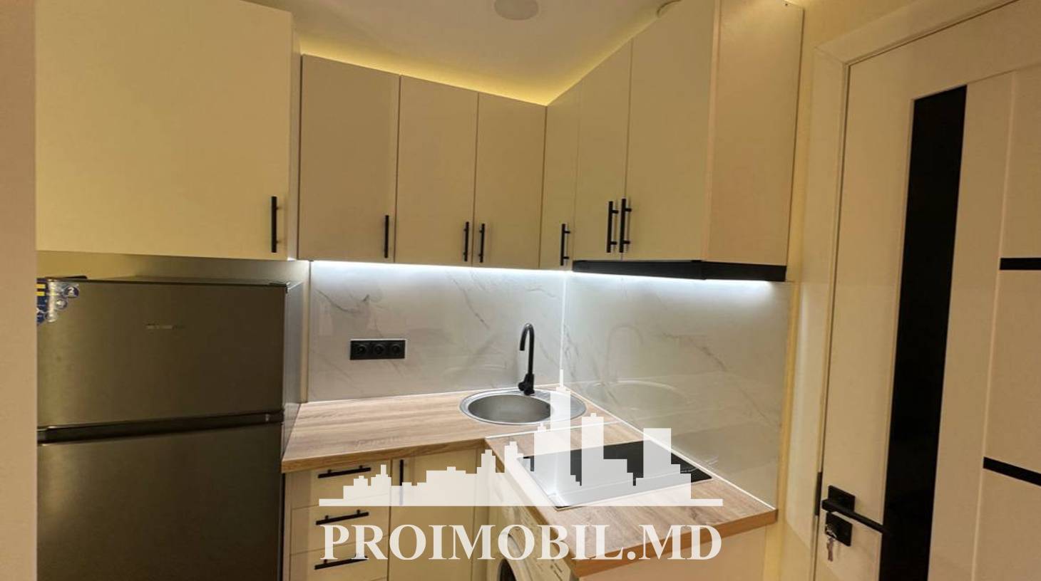 https://images.proimobil.md/DzKbXOyS0Aubr2L4IHdMsYyOlqoqqGEk1Dp9j-kAiF8/watermark:0.75:so:0:30:0.39/resize:fill:1460:816:1/gravity:ce/bG9jYWw6Ly8vZXN0YXRlL2xyLzc4Y2E3Y2M5LTU3YmMtNDQ5NC1hZGJhLWQwOWMzZDc3Y2ZjNy5qcGVn