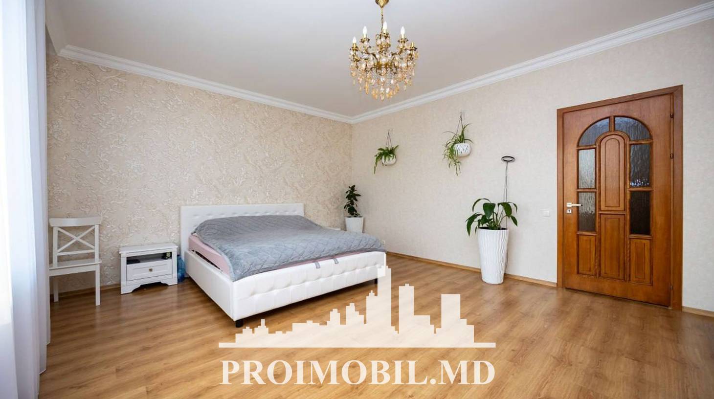 https://images.proimobil.md/E-5L7nQ58Y20cukfX6fcgGgAxtmNPAWFc_QvN7TinHw/watermark:0.75:so:0:30:0.39/resize:fill:1460:816:1/gravity:ce/bG9jYWw6Ly8vZXN0YXRlL2xyL2VkYzI5MzM5LTBmZTctNGI2OC05YjY2LTM3ZjM1MzRkN2Y2Zi5qcGVn